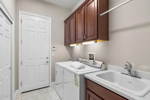 $760,000 | 2498 Pepper Tree Lane, Manteca, CA 95336