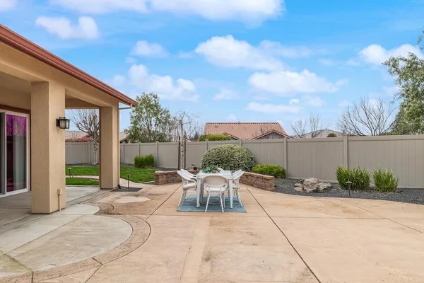 $760,000 | 2498 Pepper Tree Lane, Manteca, CA 95336