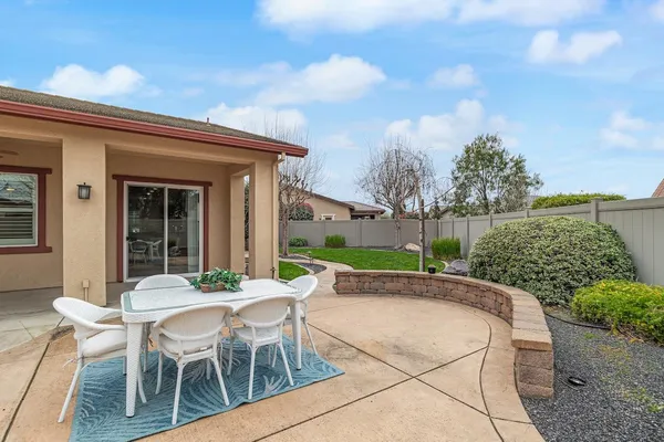 $760,000 | 2498 Pepper Tree Lane, Manteca, CA 95336