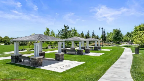 $760,000 | 2498 Pepper Tree Lane, Manteca, CA 95336