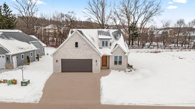 $689,900 | 1780 Bobby Jones Drive, De Pere, WI 54115