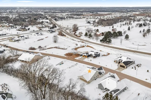 $689,900 | 1780 Bobby Jones Drive, De Pere, WI 54115