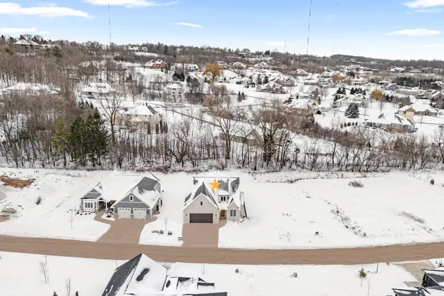 $689,900 | 1780 Bobby Jones Drive, De Pere, WI 54115