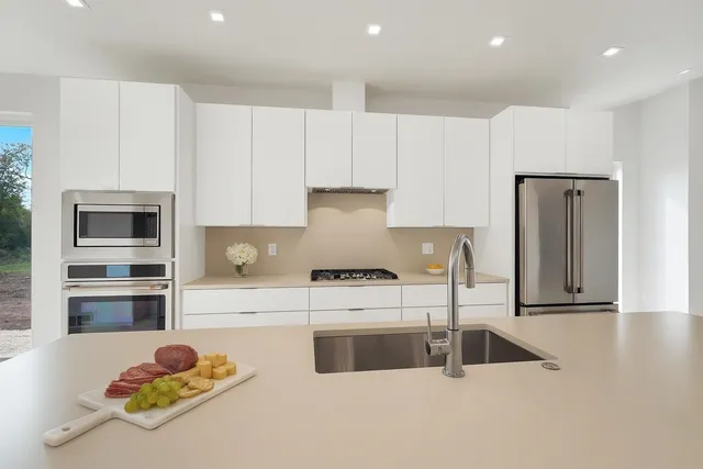 $689,900 | 1780 Bobby Jones Drive, De Pere, WI 54115