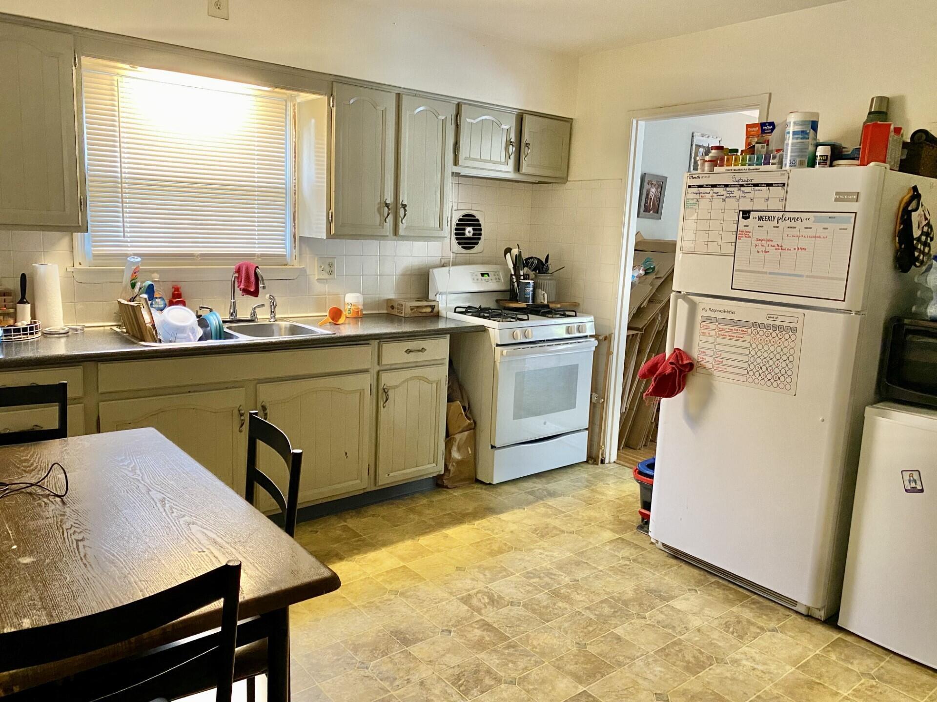 1502 Baltimore Road Northwest Lancaster, OH 43130 - Photo 4 of 15 kitchen 2