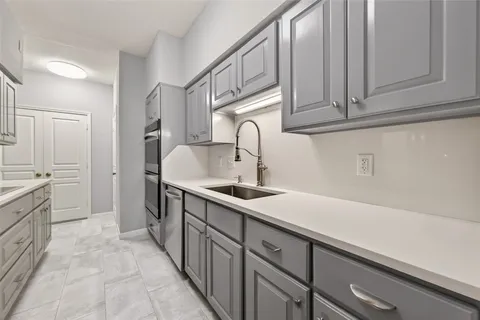 $194,900 | 2400 North Braeswood Boulevard, Unit 129, Houston, TX 77030