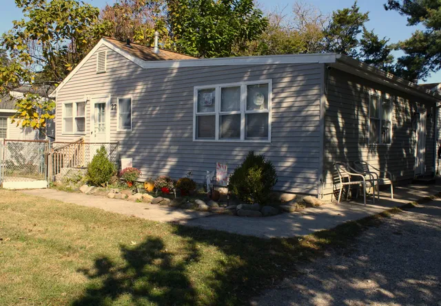 $419,000 | 27 East New York Avenue, Villas, NJ 08251