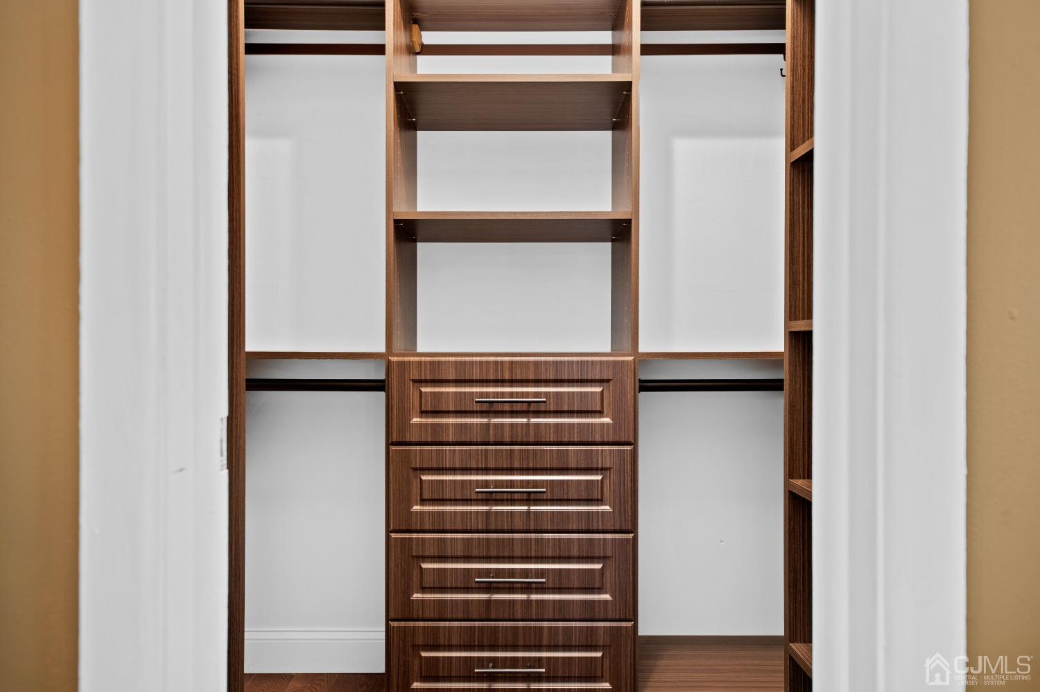 138 Colonia Road Colonia, NJ 07067 - Photo 25 of 50