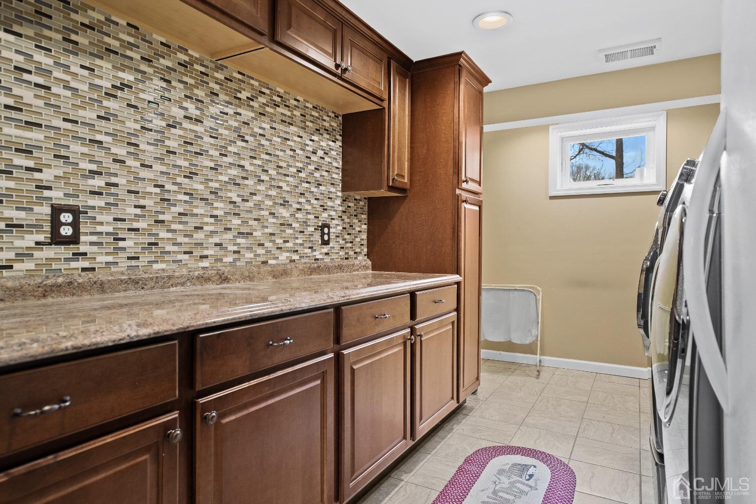 138 Colonia Road Colonia, NJ 07067 - Photo 37 of 50