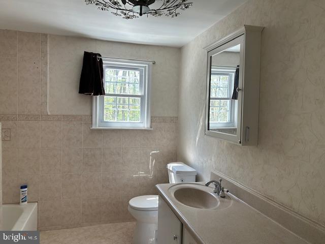 4400 Yates Road Bensalem, PA 19020 - Photo 14 of 28 2nd Floor Bathroom