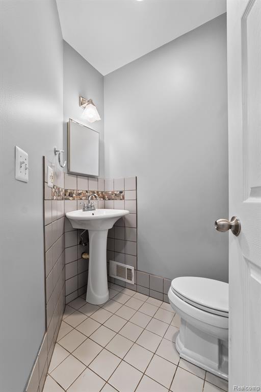 3446 Longview Avenue Rochester Hills, MI 48307 - Photo 16 of 38