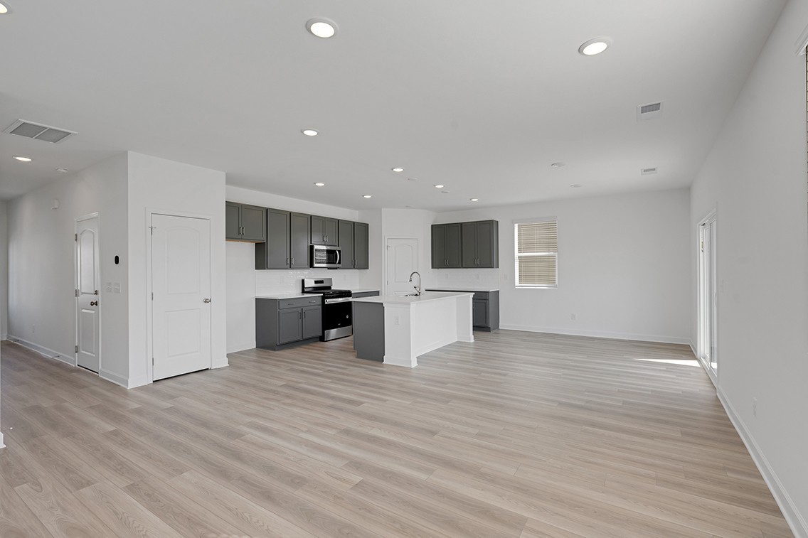 199 East Millbrook Drive Spring Hill, TN 37174 - Photo 7 of 32