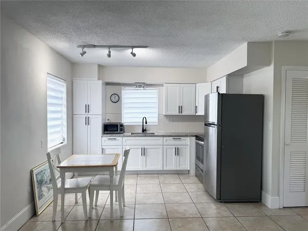 $1,750 | 1196 Angle Road, Dunedin, FL 34698