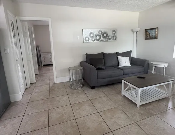 $1,750 | 1196 Angle Road, Dunedin, FL 34698