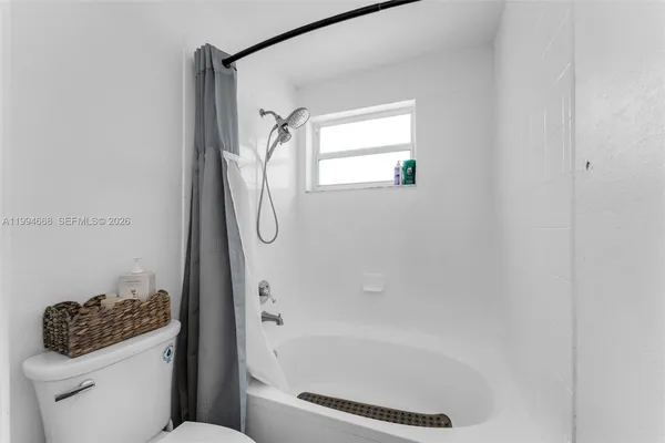 $3,200 | 11876 Southwest 98th Terrace, Unit 11876, Miami, FL 33186