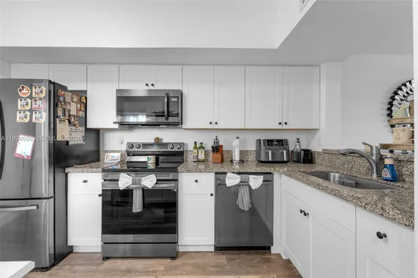 $3,200 | 11876 Southwest 98th Terrace, Unit 11876, Miami, FL 33186