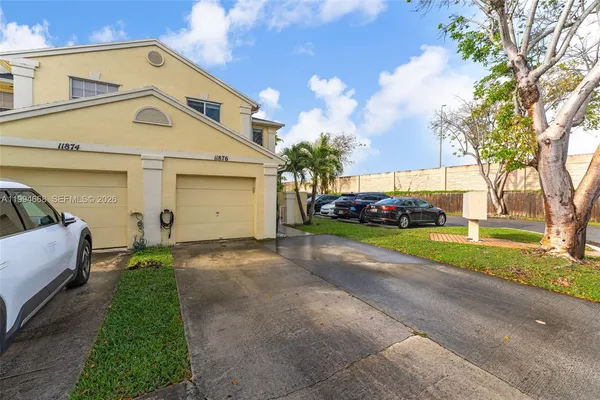 $3,200 | 11876 Southwest 98th Terrace, Unit 11876, Miami, FL 33186