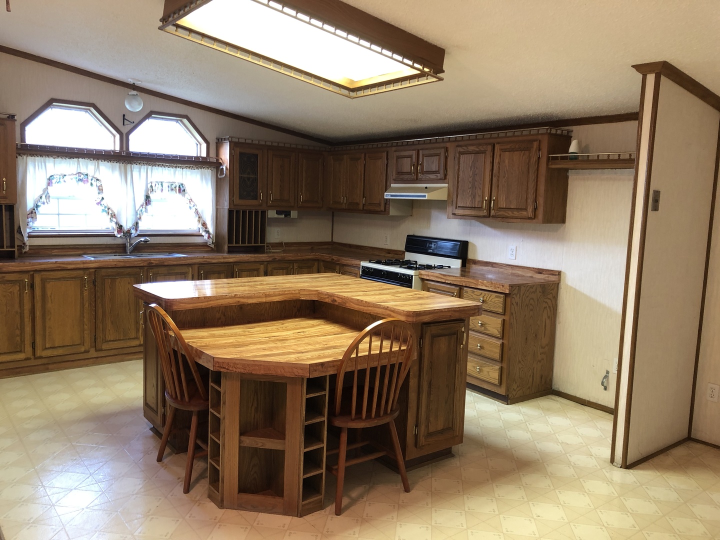 29134 North 3400 E Road Dwight, IL 60420 - Photo 5 of 27 a dining table with chairs and window