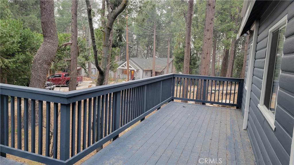23812 Inspiration Crestline, CA 92325 - Photo 11 of 12 Front deck