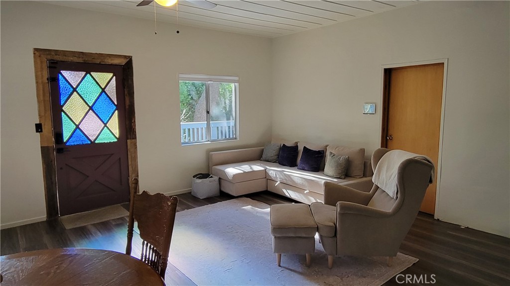 23812 Inspiration Crestline, CA 92325 - Photo 3 of 12