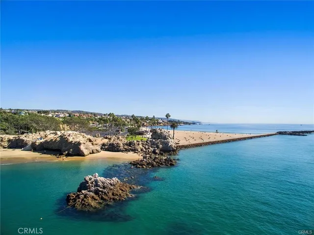 $4,000 | 521 1/2 Carnation Avenue, Corona del Mar, CA 92625