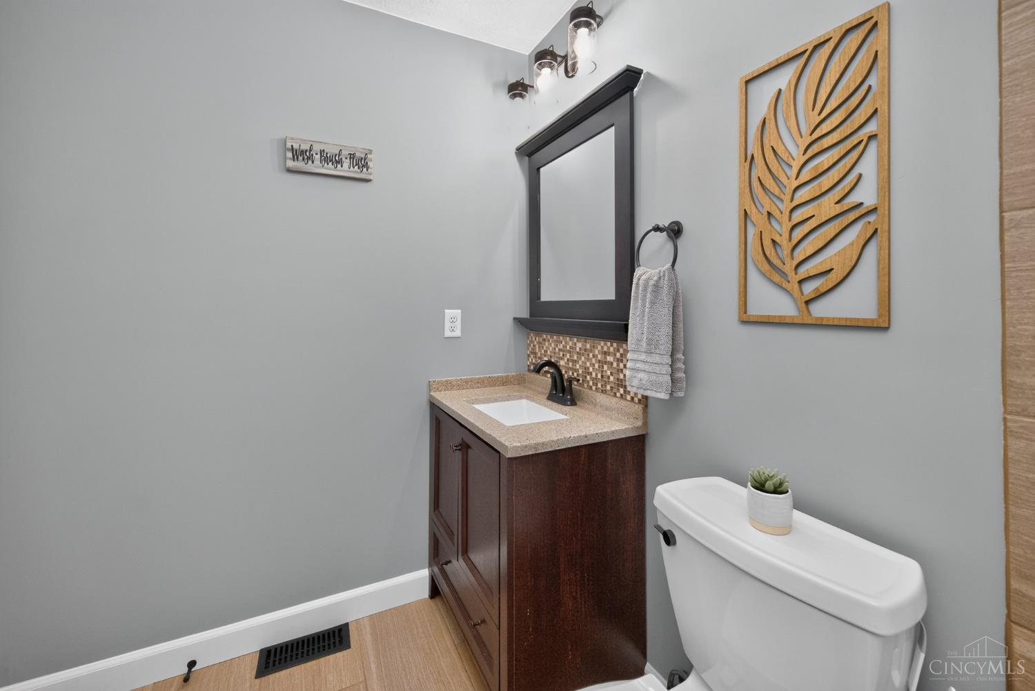 5467 Race Road Cincinnati, OH 45247 - Photo 22 of 59
