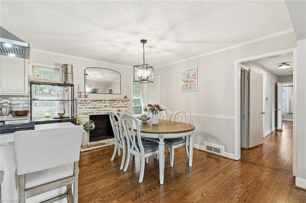 136 Queensbury Road Winston-Salem, NC 27104 - Photo 9 of 26