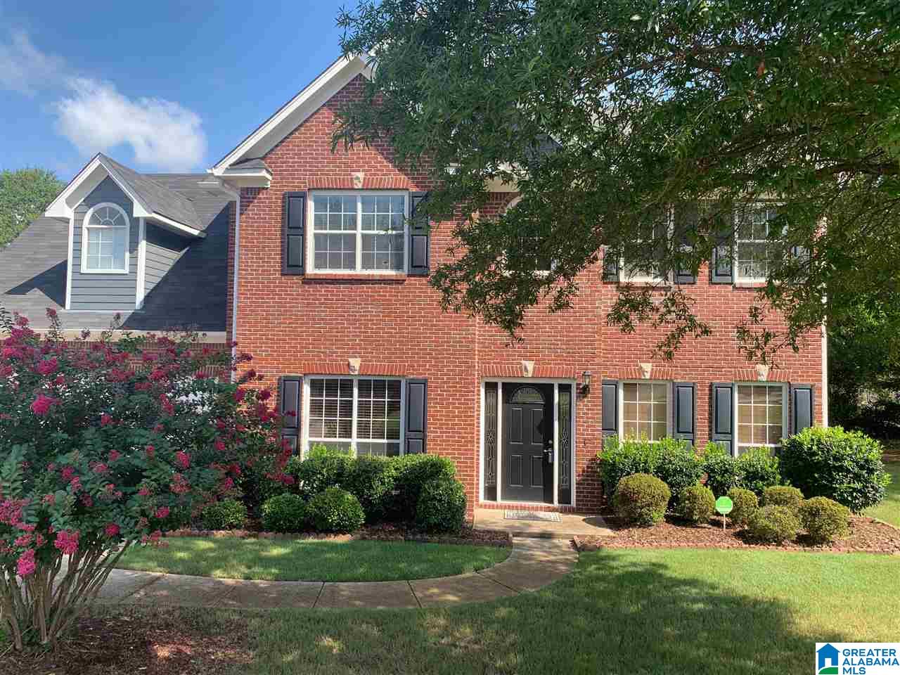 148 Blue Spring Place Alabaster, AL 35007 - Photo 2 of 13