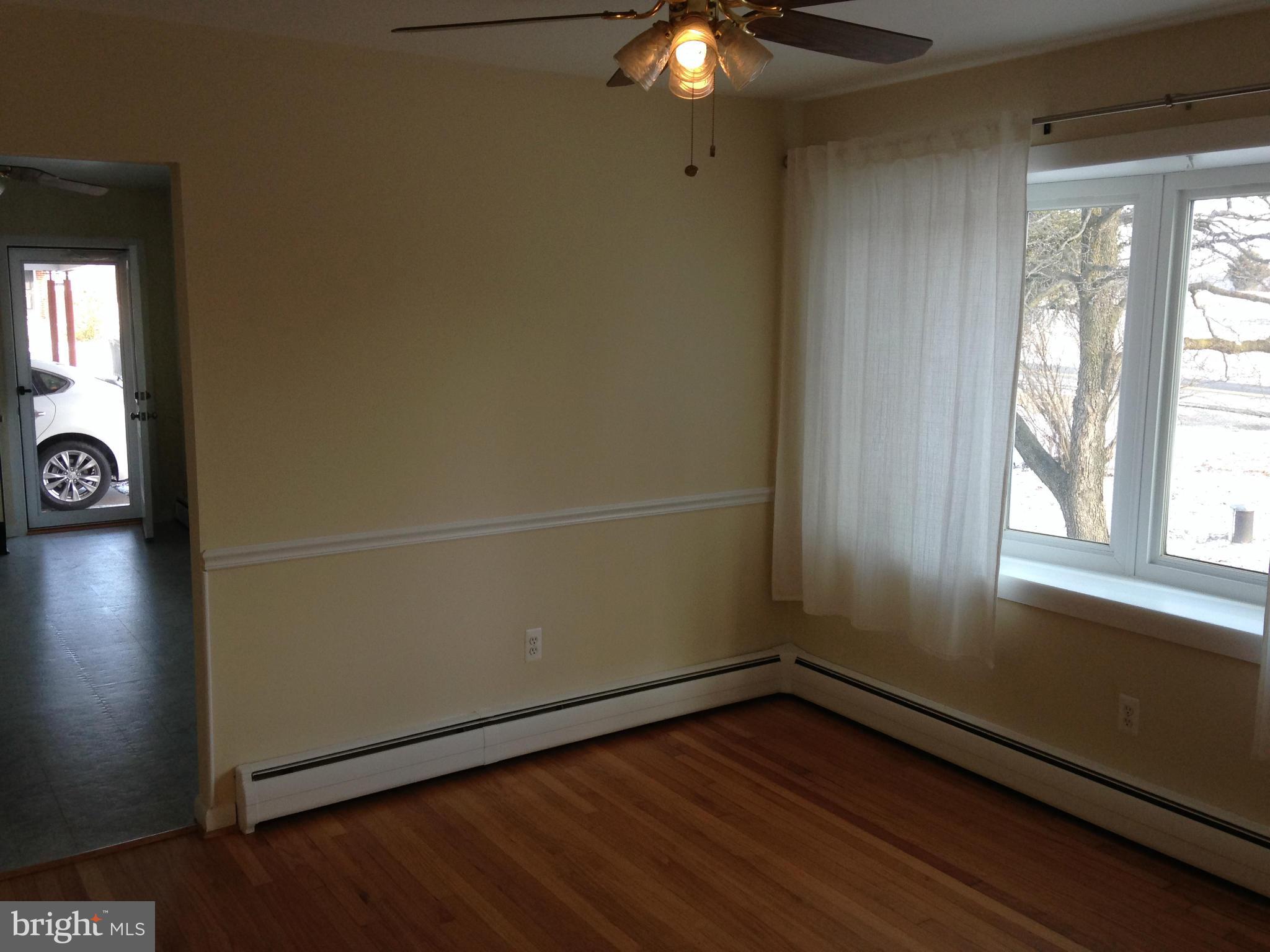 16010 Barnesville Road Boyds, MD 20841 - Photo 4 of 15 Dining Room