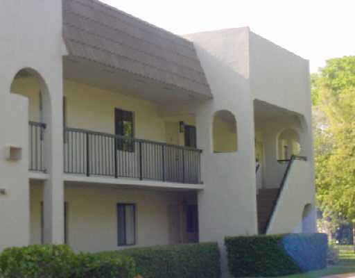 912 Southwest 9th St Circle, Unit 206 Boca Raton, FL 33486 - Photo 1 of 14 Primary Photo