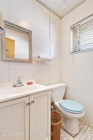 $650,000 | 1625 Victory Boulevard | Castleton Corners