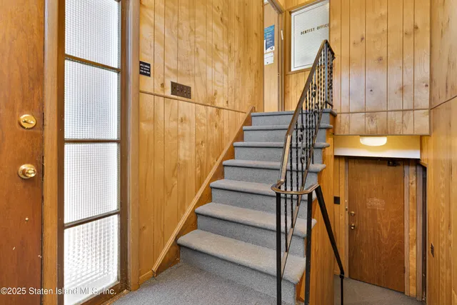 $650,000 | 1625 Victory Boulevard | Castleton Corners