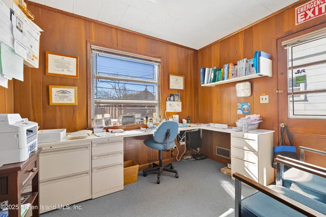 $650,000 | 1625 Victory Boulevard | Castleton Corners