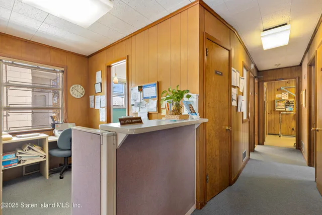 $650,000 | 1625 Victory Boulevard | Castleton Corners