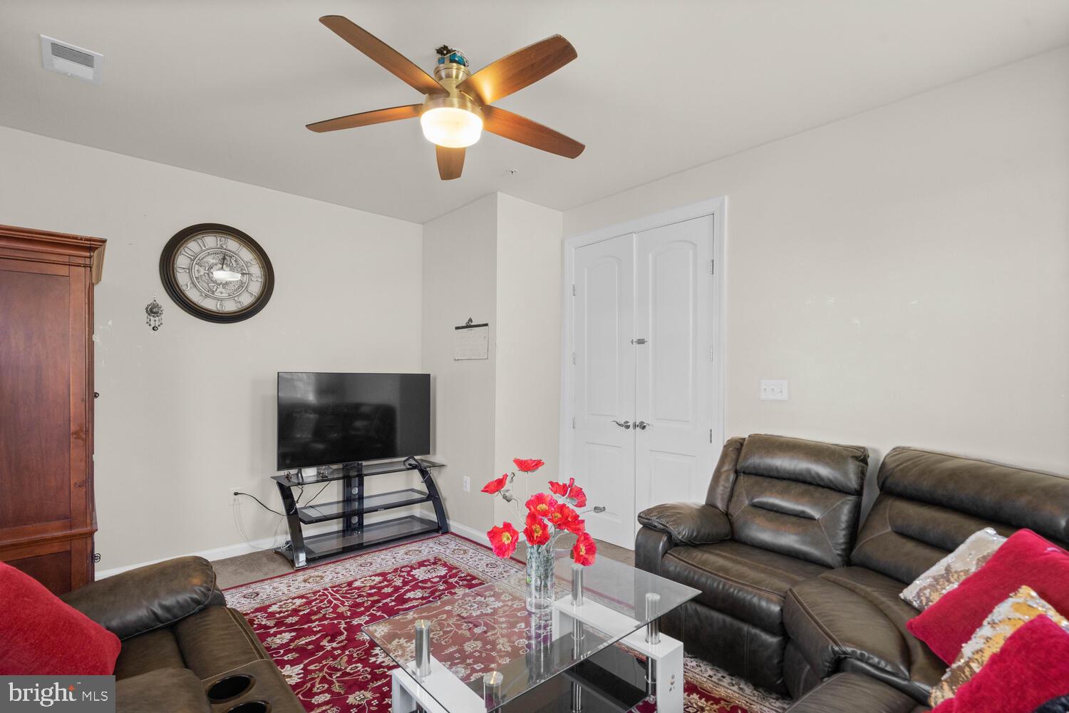 7446 Riding Meadow Way Manassas, VA 20111 - Photo 11 of 28 Gallery Image 11