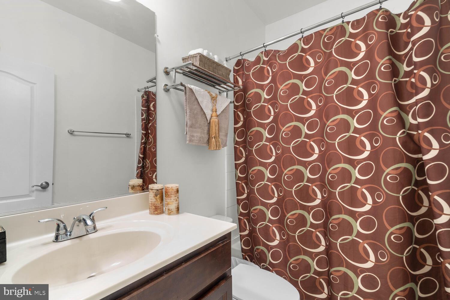 7446 Riding Meadow Way Manassas, VA 20111 - Photo 17 of 28 Gallery Image 17