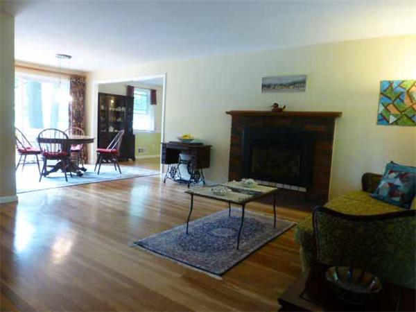 63 Stone Road Sudbury, MA 01776 - Photo 4 of 28