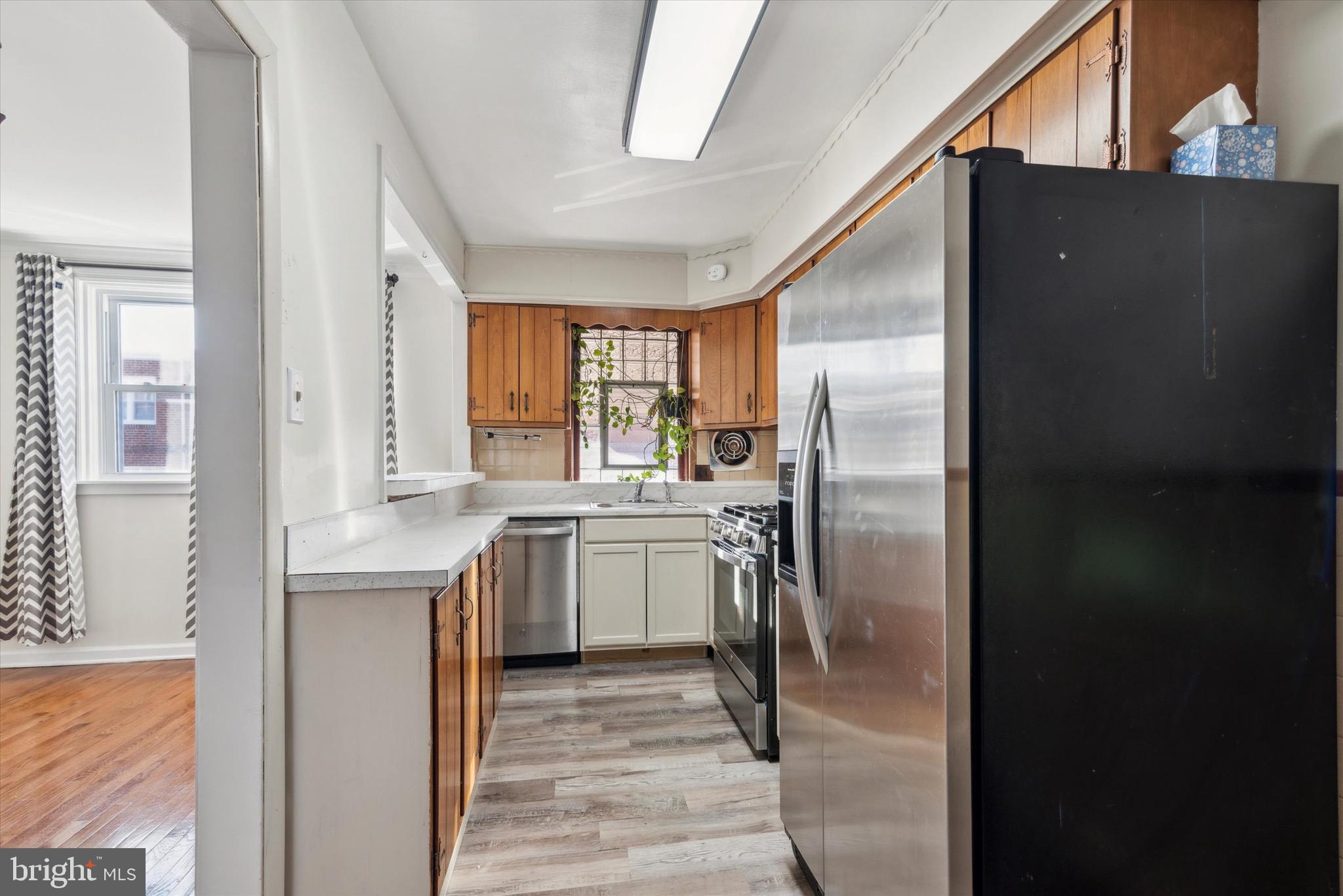 8123 Leon Street Philadelphia, PA 19136 - Photo 7 of 16