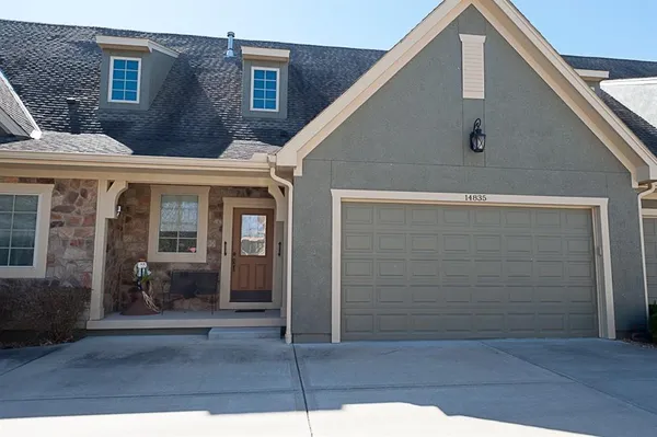 $550,000 | 14835 Meadow Lane, Leawood, KS 66224