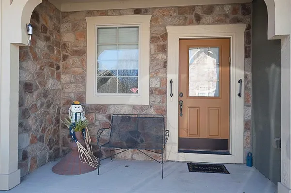 $550,000 | 14835 Meadow Lane, Leawood, KS 66224