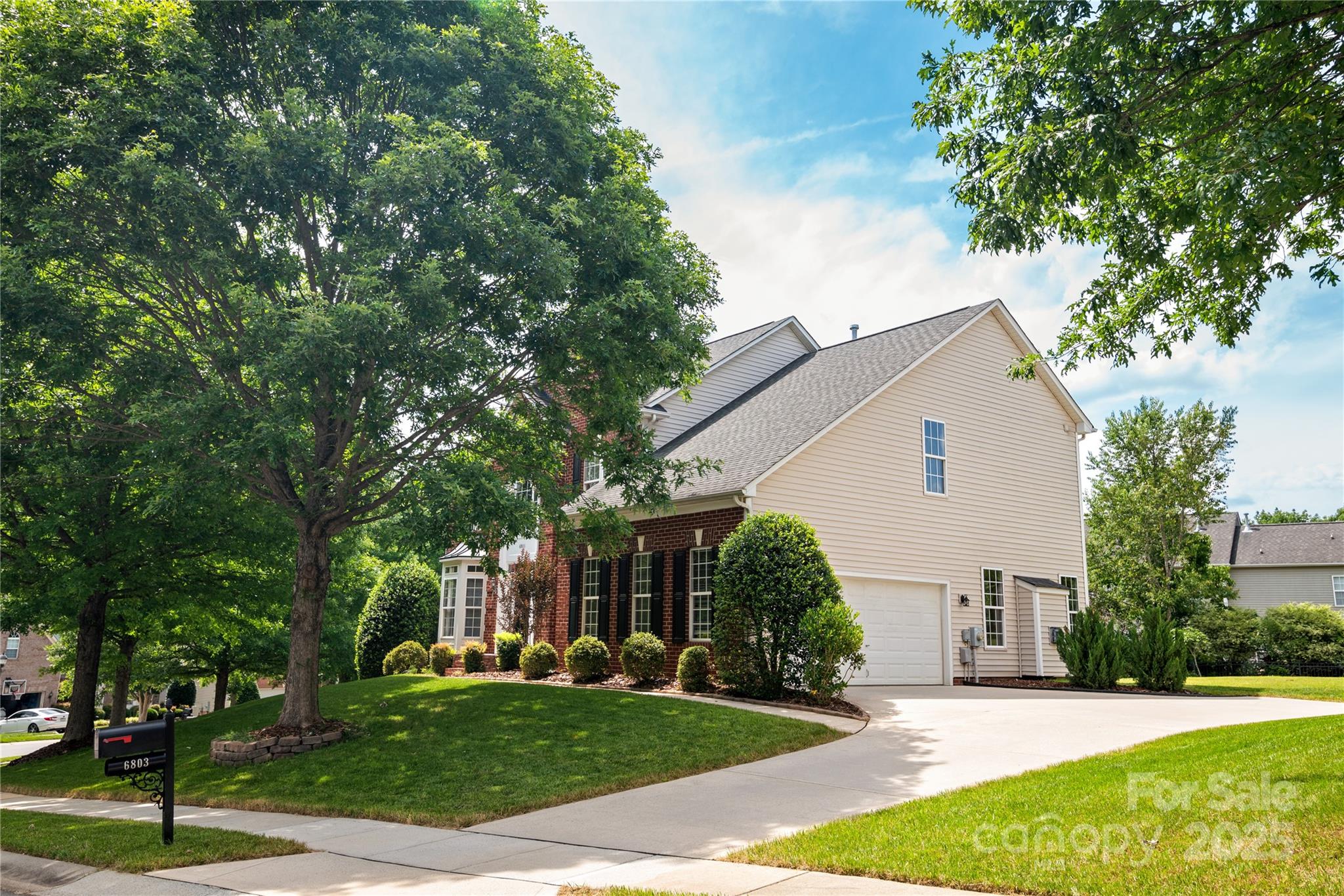 6803 Augustine Way Charlotte, NC 28270 - Photo 2 of 37