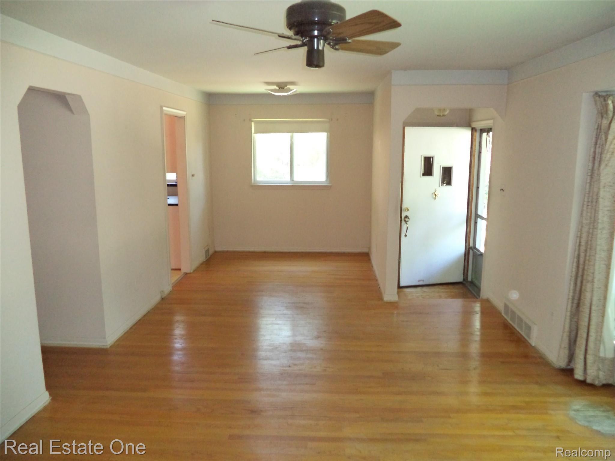 318 East Webster Road Royal Oak, MI 48073 - Photo 6 of 31 DSC03737.JPG
