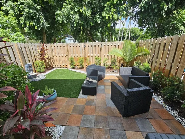 $2,400 | 2637 Southeast 17th Street, Unit 2637, Homestead, FL 33035