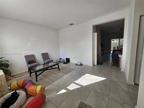 $2,400 | 2637 Southeast 17th Street, Unit 2637, Homestead, FL 33035