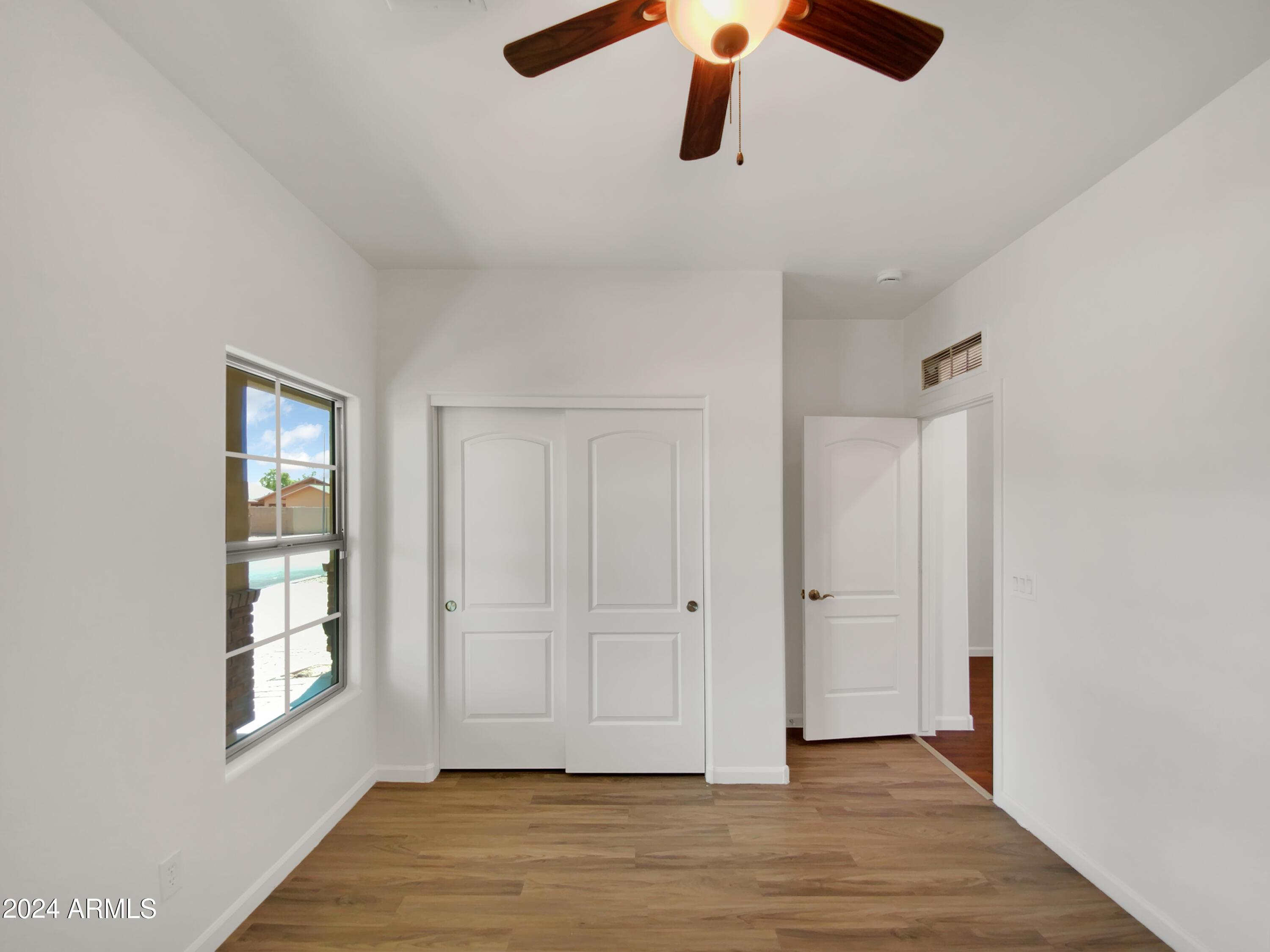 1508 East Apollo Road Phoenix, AZ 85042 - Photo 9 of 20 listing_8