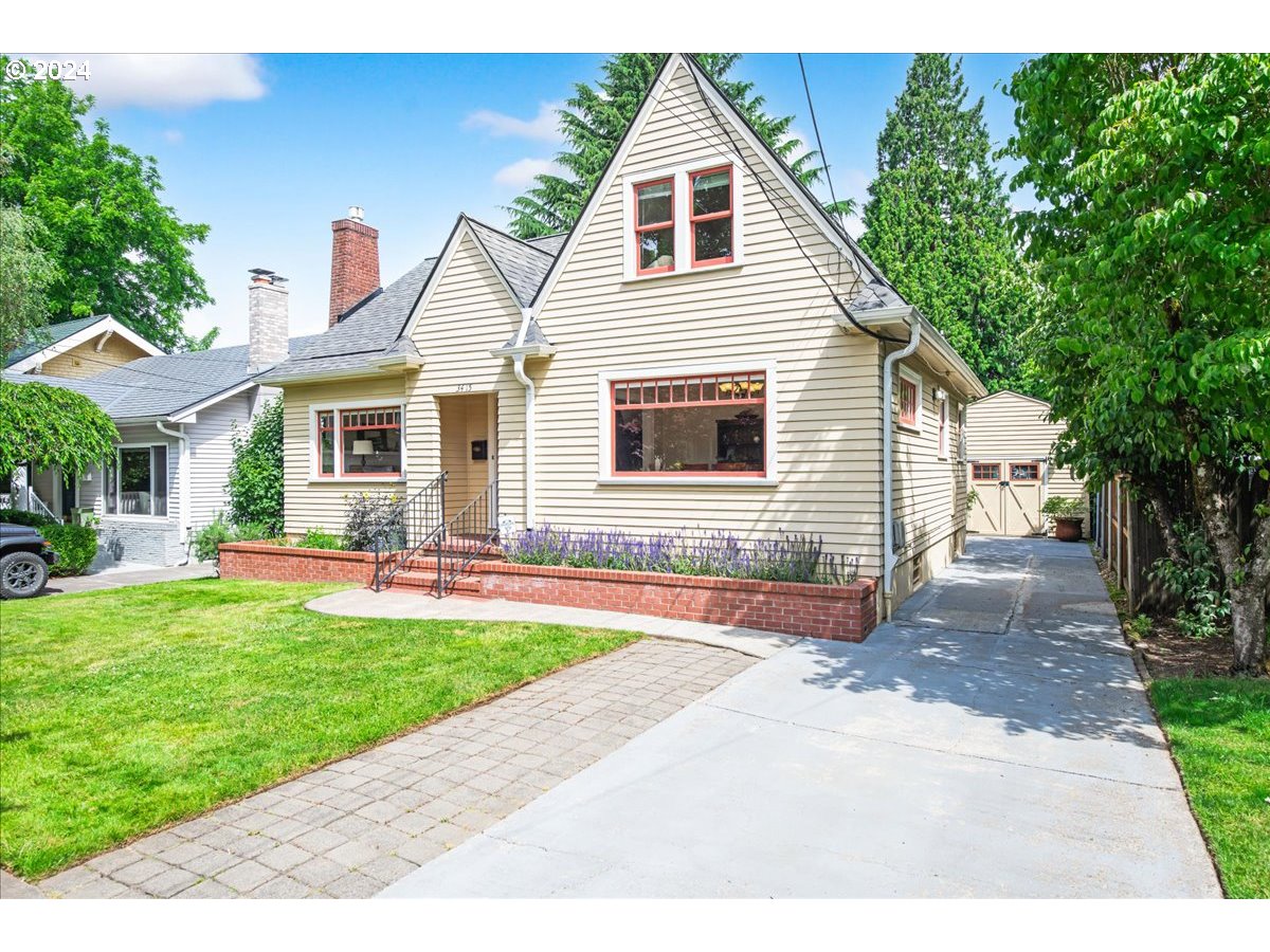 3415 Northeast Multnomah St  