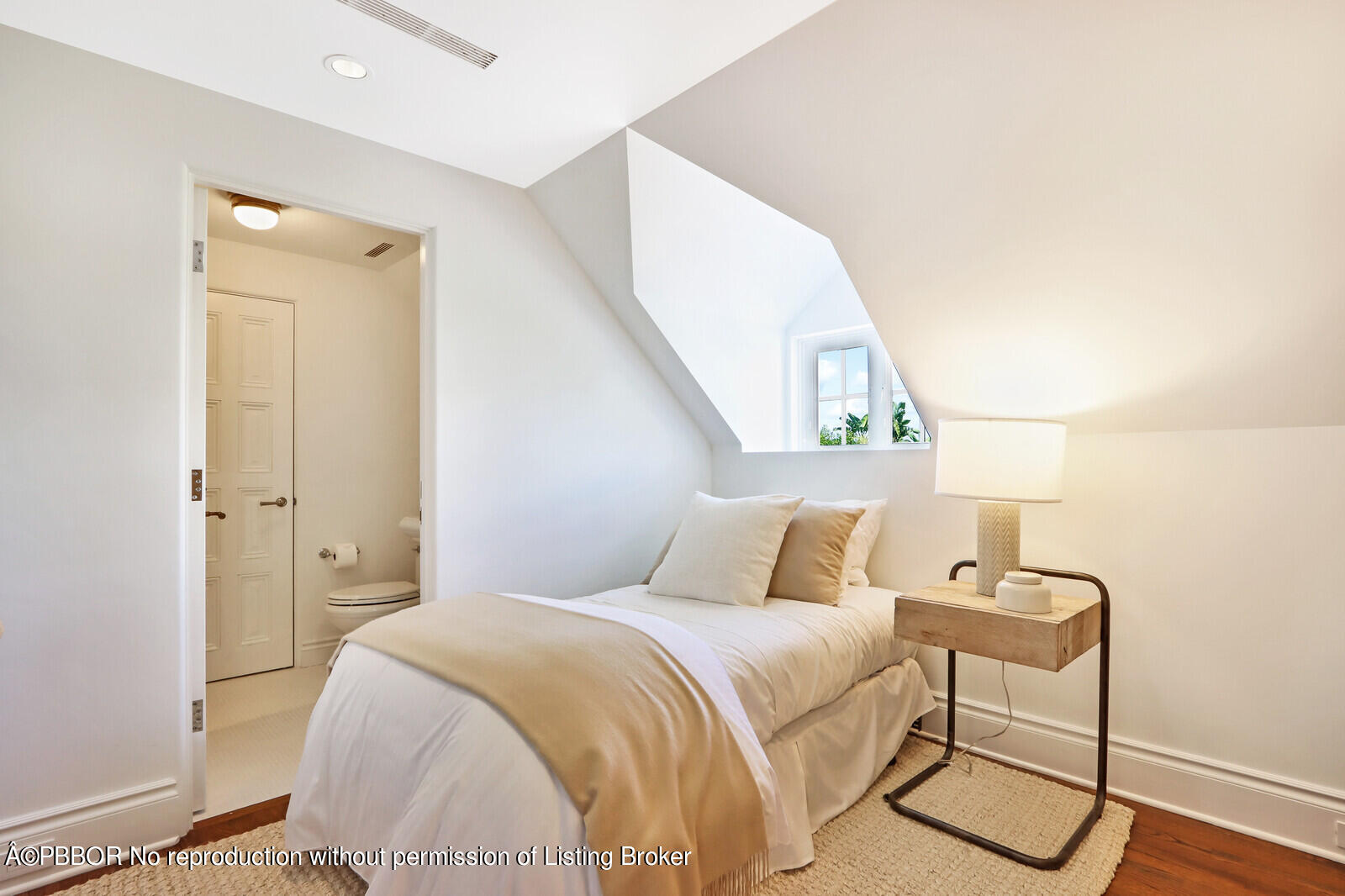 210 Via Del Mar Palm Beach, FL 33480 - Photo 44 of 85 a bedroom with a bed and a table