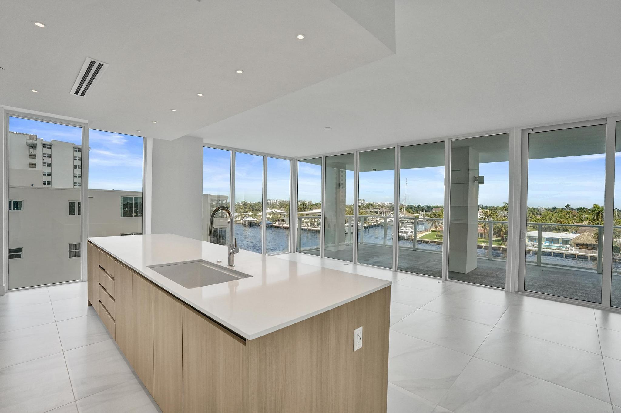 407 North Riverside Drive Pompano Beach, FL 33062 - Photo 49 of 96 DSC07170