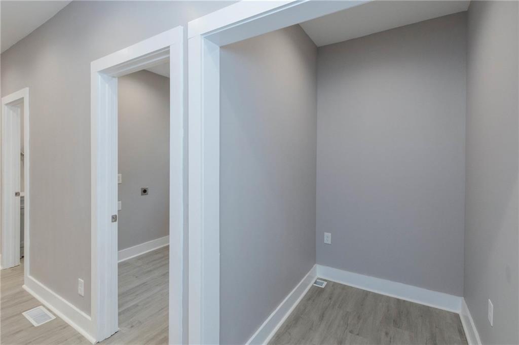 3129 Ruckle Street Indianapolis, IN 46205 - Photo 6 of 38 Gallery Image 6