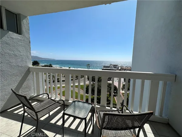$5,120 | 640 The Village, Unit 217, Redondo Beach, CA 90277